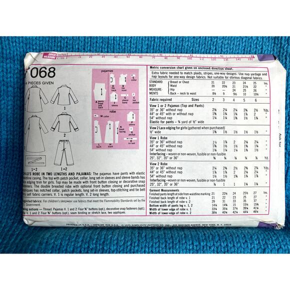 Simplicity 7068 Sewing pattern kids pajamas robe size 6 - Picture 3 of 5